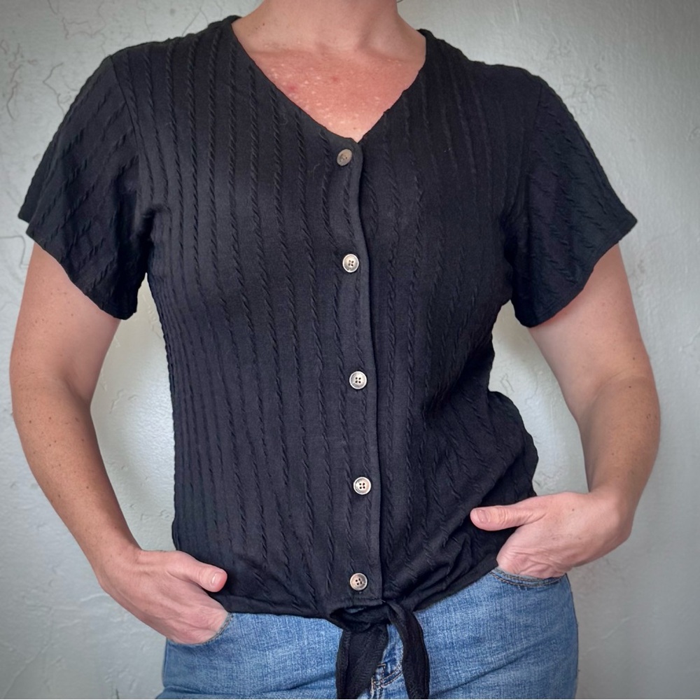 Weatherproof Vintage Black Button-Up Women's Short Sleeve Top with Tie Front